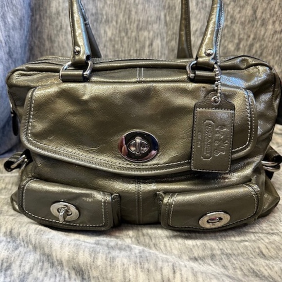 Coach Legacy Peyton Patent Leather Limited Edition  (2008) 13051 - Picture 1 of 16